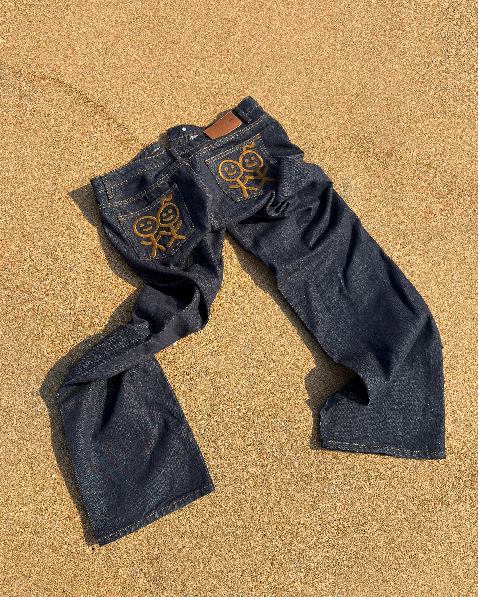 JN01 Straight Leg Jeans